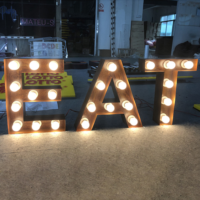 vintage light bulb letter sign (2)